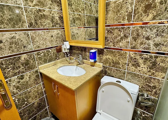 Hotel Grand Papirus 3*