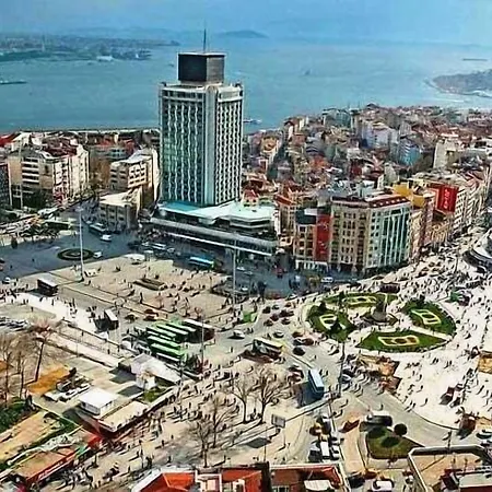 Grand Papirus Hotel