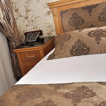 Hotel Grand Papirus