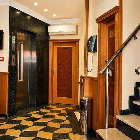 Grand Papirus Hotel