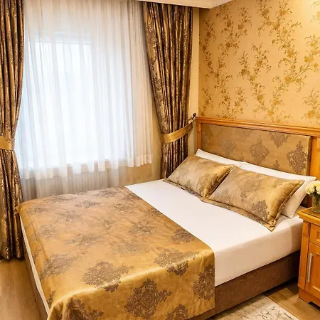 Hotel Grand Papirus 3*