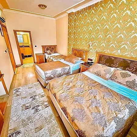 Hotel Grand Papirus 3*