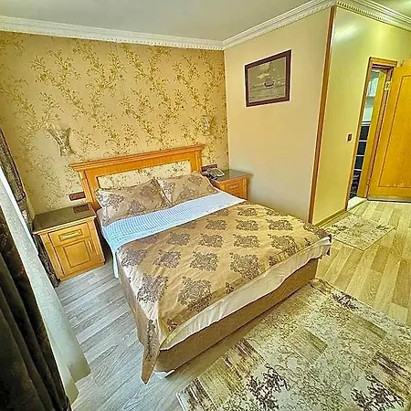 Grand Papirus Hotel 3*