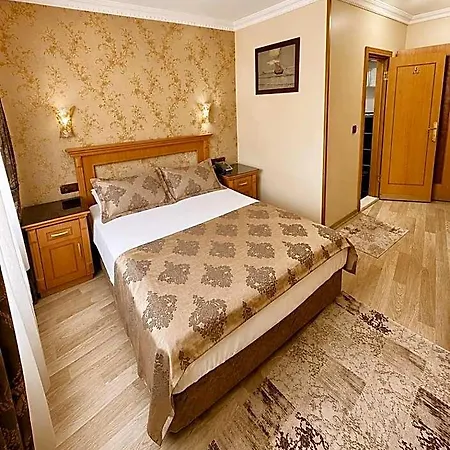 Grand Papirus Hotel