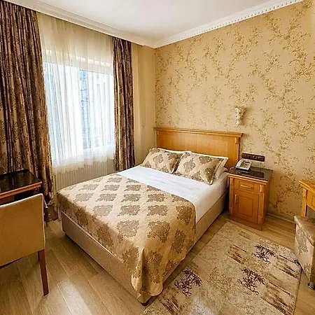 Grand Papirus Hotel 3*