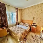 Hotel Grand Papirus 3*